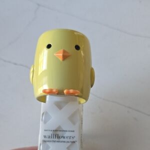 Bath & Body Works Easter Chick Wallflower Plug